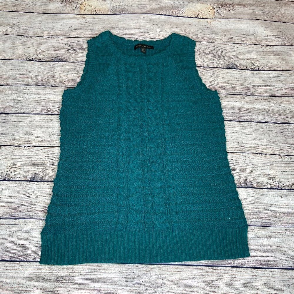 Banana Republic Scalloped Edge Knit Top Size S